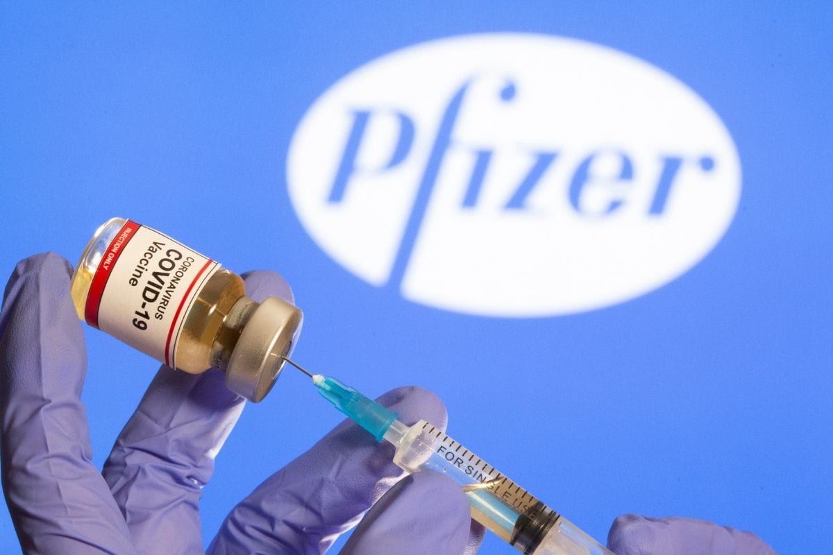 A norte-americana Pfizer anunciou a conclusão da 3ª e última fase de testes da vacina contra a covid-19 desenvolvida em parceria com a alemã BionTech.