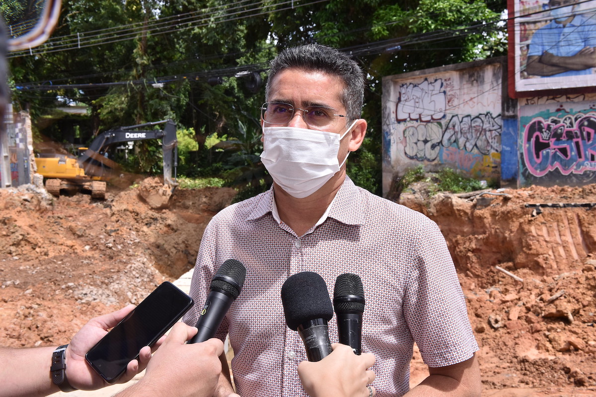 David Almeida está em Brasília. A agenda de um dia de trabalho de David prevê vários encontros com parlamentares federais do Amazonas.