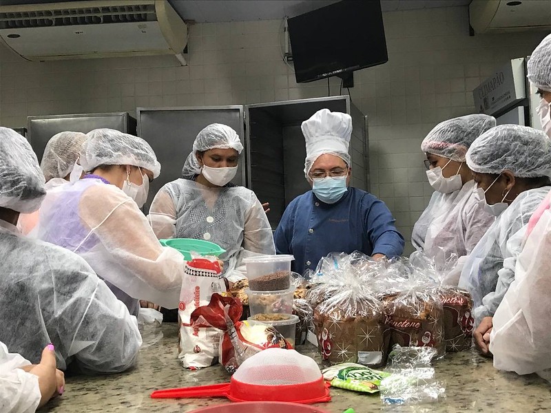 A Prefeitura de Manaus, por meio das secretarias municipais da Mulher, Assistência Social e Cidadania e do Trabalho, Empreendedorismo e Inovação.