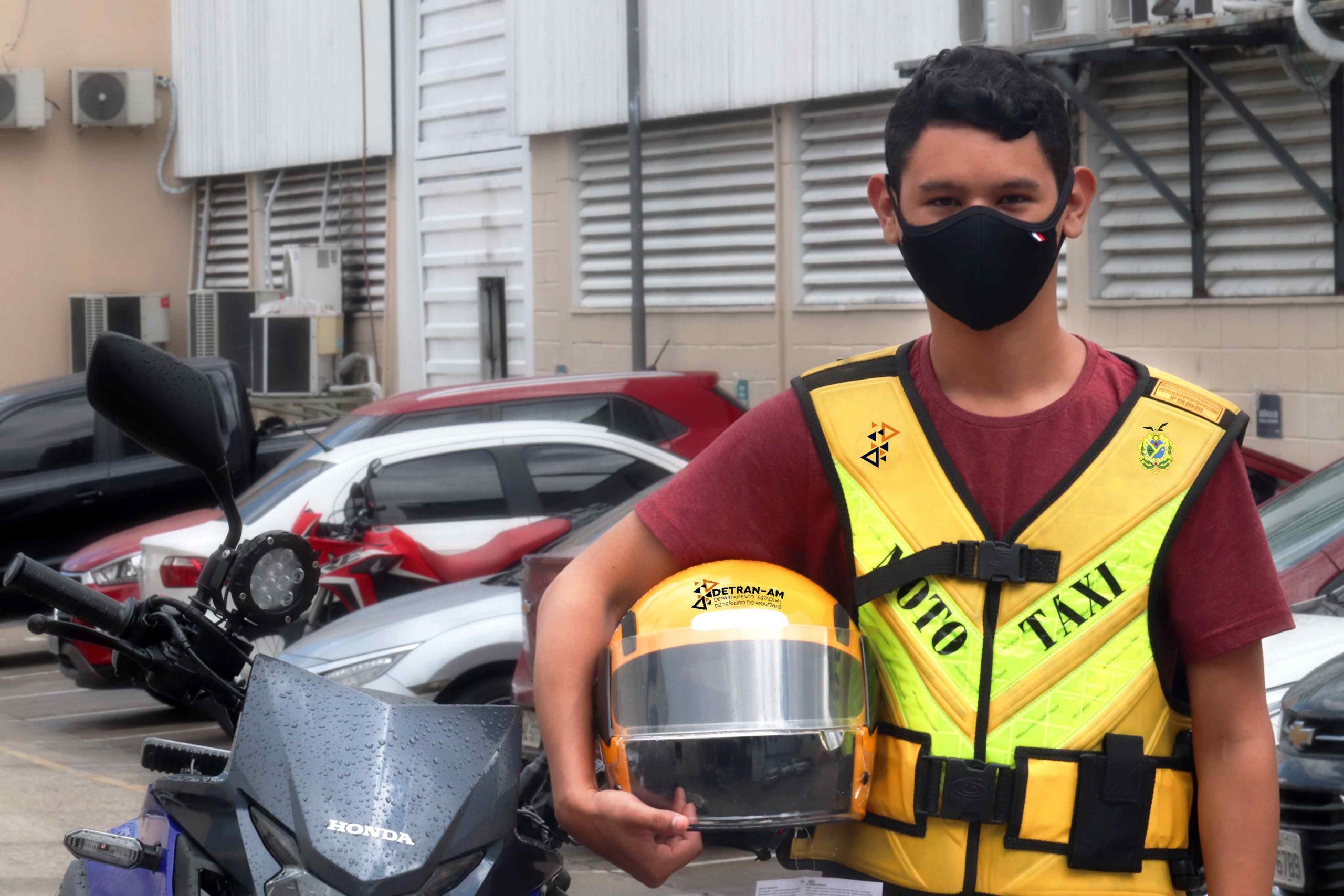 O programa Detran Cidadão iniciou, nesta quinta-feira (02/12), as inscrições para o projeto “Motociclista Legal “ no município de Humaitá.