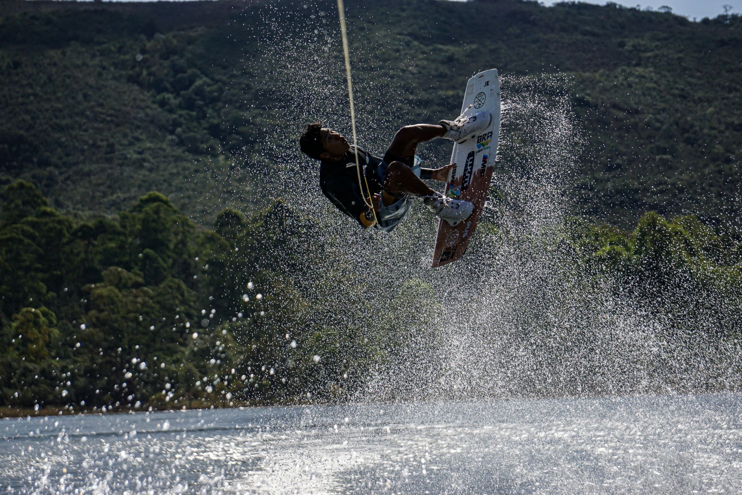 O atleta índigena do Amazonas, da etnia Karapanã, Jair Paulino, conhecido como “Jajá”, subiu ao pódio e ficou em segundo lugar no Pan-Americano de Wakeboard.