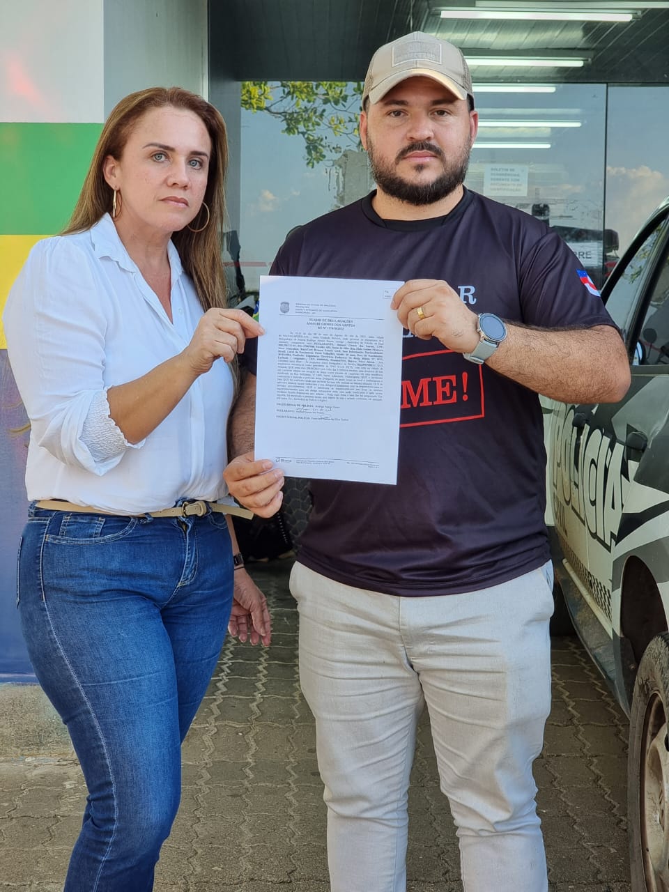 Uma pessoa foi presa após denúncias feitas ao Instituto S.O.S Pet de que mantinha animais em cativeiro, sem comida ou bebida.