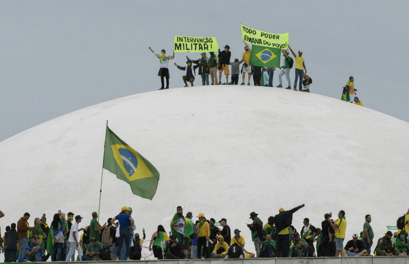 Nas mensagens, apoiadores de Bolsonaro divulgam mobilizações para protestos que revivem pautas antigas – como voto impresso e desconfiança das urnas.