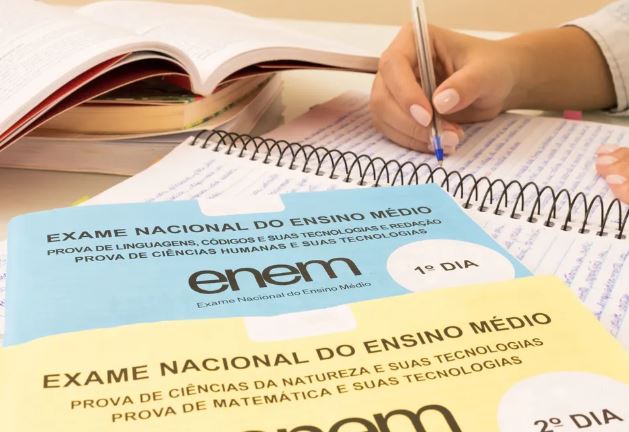 Além das matérias aprendidas em sala de aula, as questões do Enem costumam trazer temas atuais.