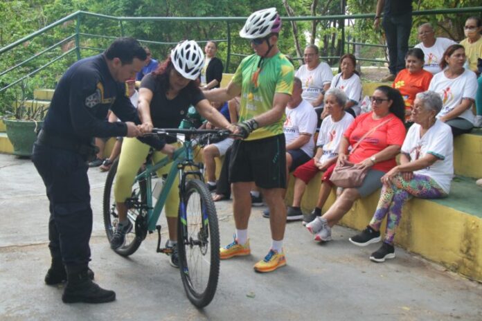 O projeto, direcionado para ensina pessoas terceira idade a andar de bicicleta, poderá ser estendido a outras faixas etárias, dependendo da demanda.